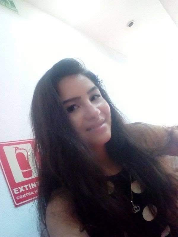 Melani sinays Lucero