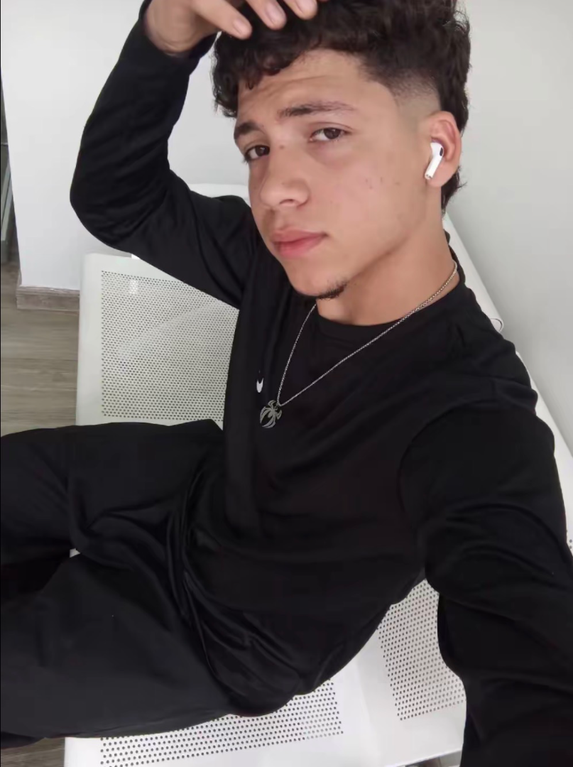 Andrés Dominguez