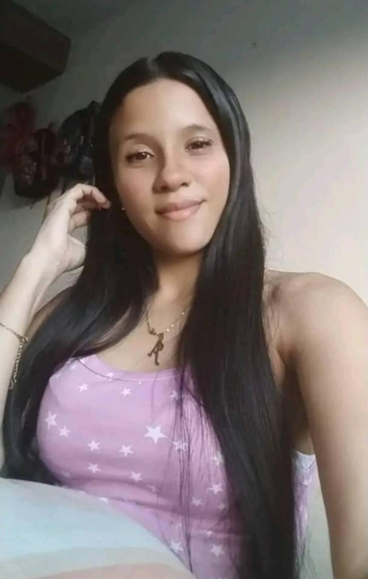 ARLIN NEYESKA GUZMÁN