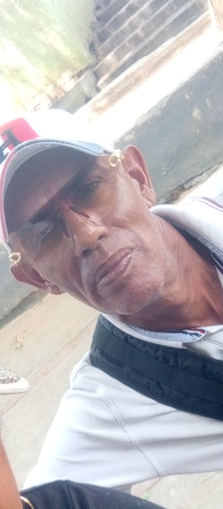 Carlos Eduardo Reyes medina