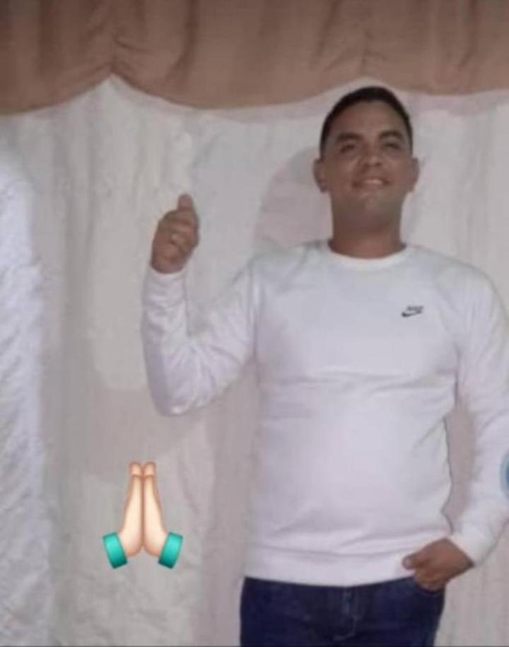 Carlos Esaa