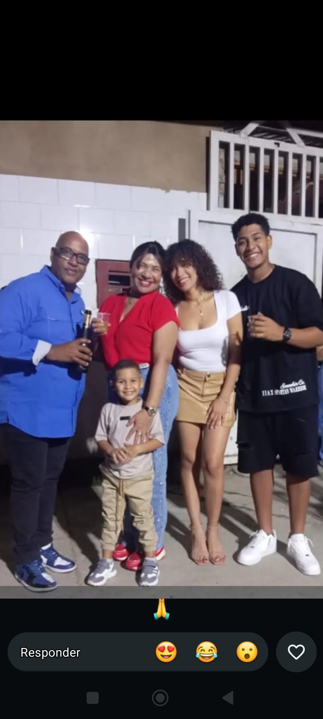 XUrb. Caribe - Resd. KARINA - Parroquia Caraballeda... Edo. La Guaira... Paz maestre