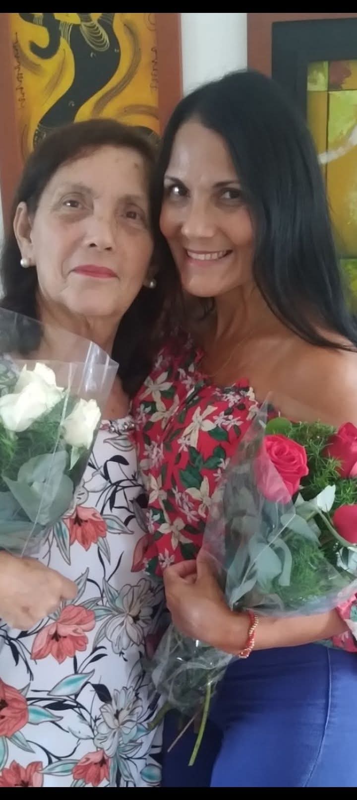 Yenny Cáceres y Cira Monrroy