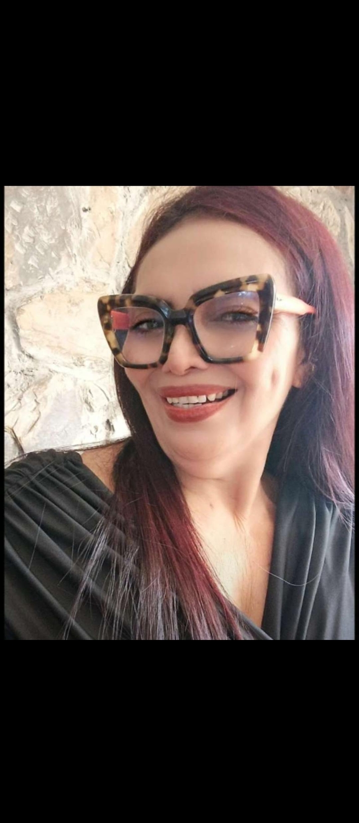 YANELIS COLIVERT