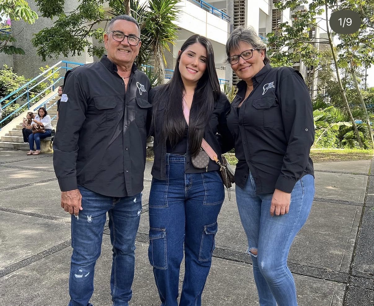Paola Boyd , Alexis Boyd y Maria T Febres Boyd , Febres