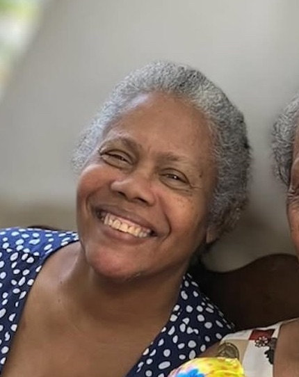 Lynette Rasse Bradshaw (mama)