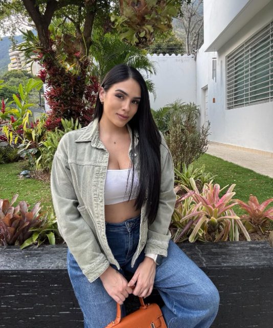 Barbara V de Leon
