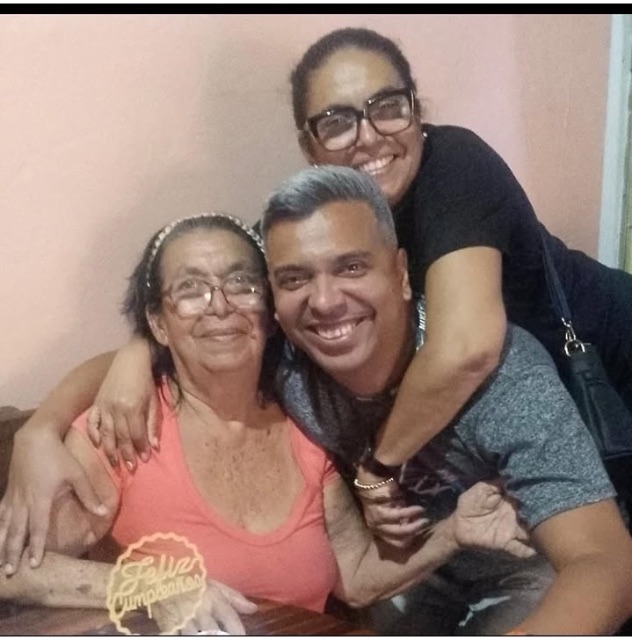 Consuelo Jiménez, Ulises Hernández Jiménez, Ana Victoria jomnenez