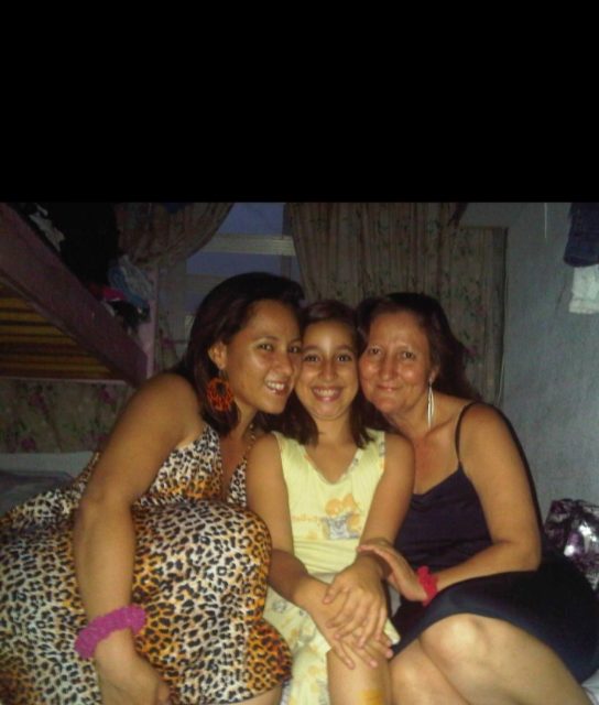 MariaNela Ortiz y Familia