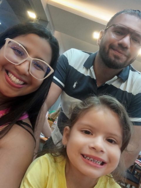 Luis Fernando Oliveros, Yeluismar López y Fernanda Oliveros
