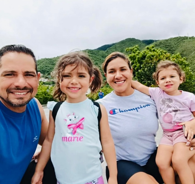Luiseidy Mata y Familia