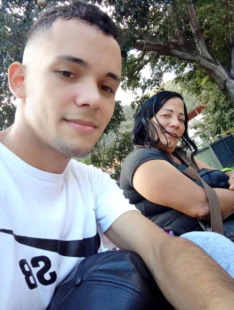 Mawuel Chirinos y Lidia Bello