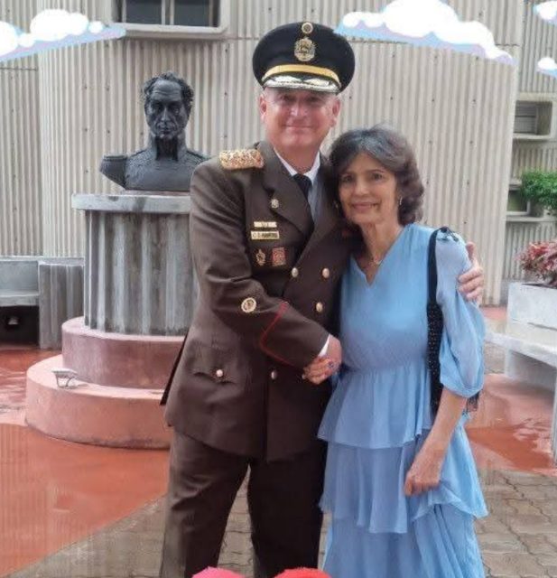 Carmen Alicia zambrano y el coronel Humberto medina