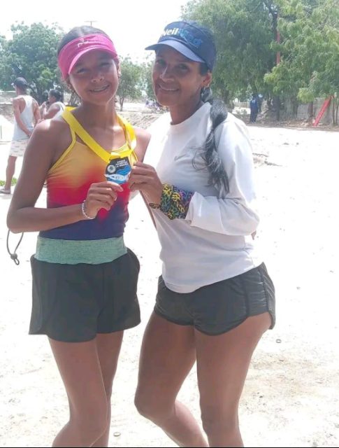 Ana Teresa Parica y Antonella Navarro Parica ( hija)
