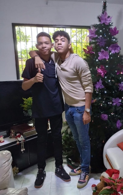 Carlos Gonzalez y familia