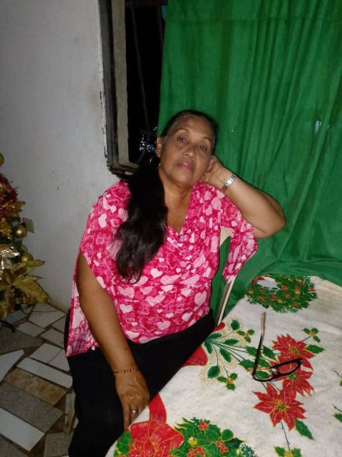 Nirvia Josefina monoche