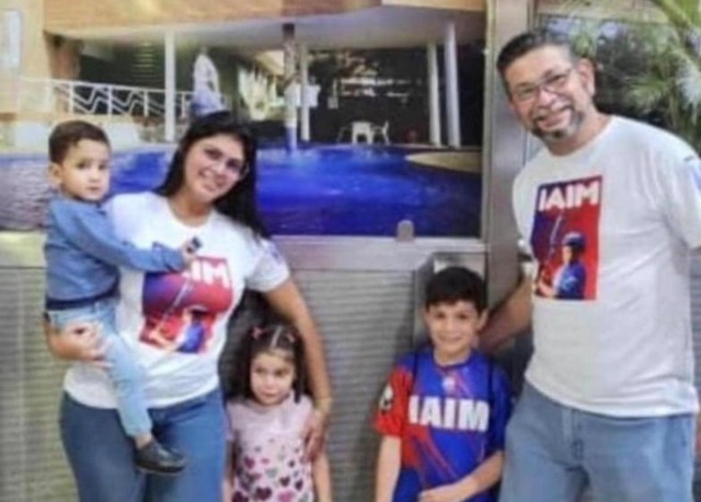 Kimberlyng Maire Fernández, César Martínez Ruiz, Mathias Martínez Fernández Sophia Martínez Fernández