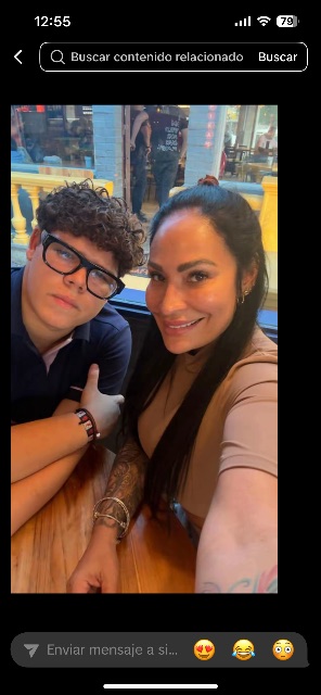 Adrian godoy y su mamá milexis sánchez